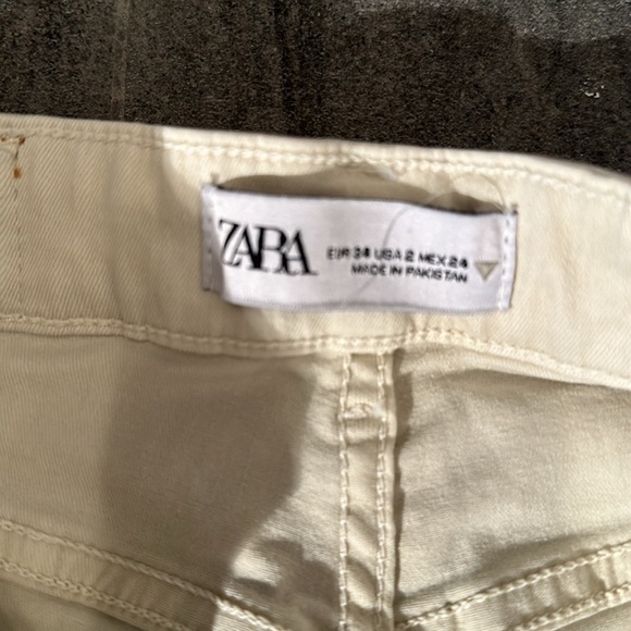 Zara light beige cream woman high rise jeans size 34 US size 2 - Picture 3 of 4